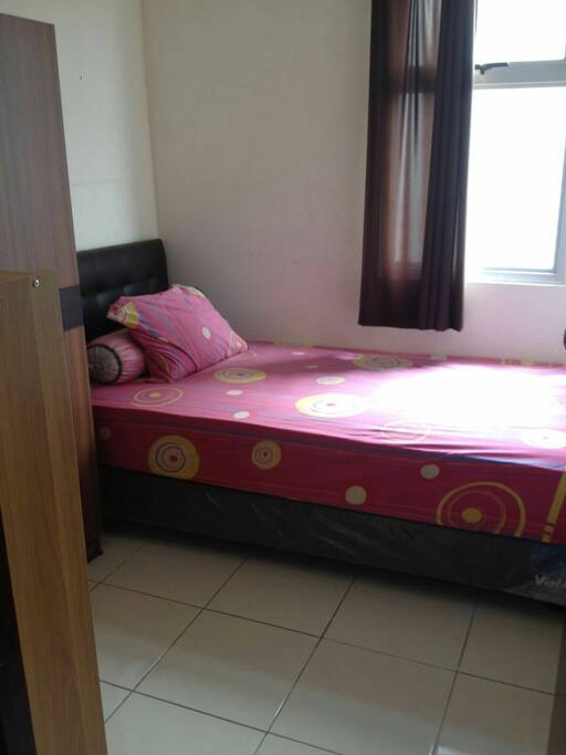 Single size bed