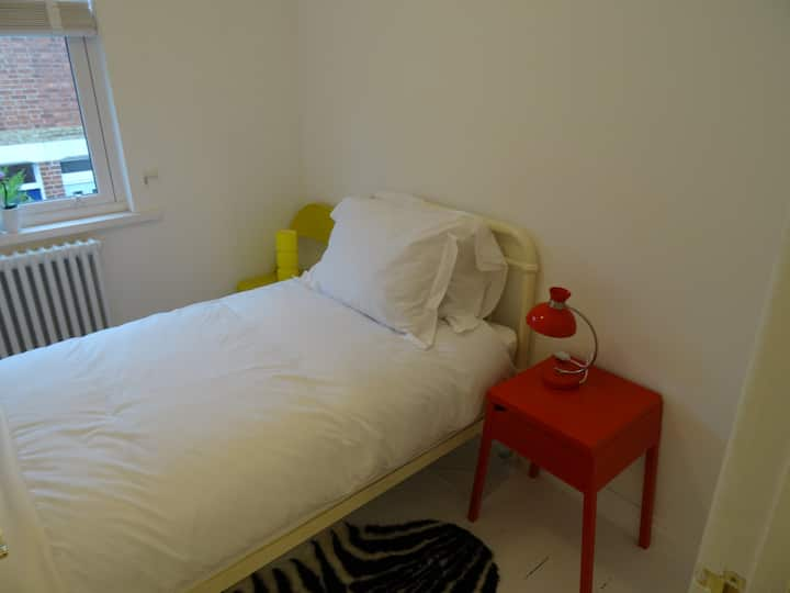 Central, Sunny, Single Bedroom.