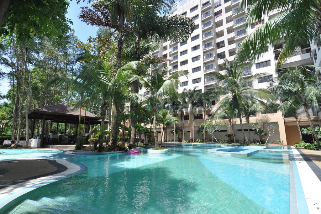 Kolam mandi