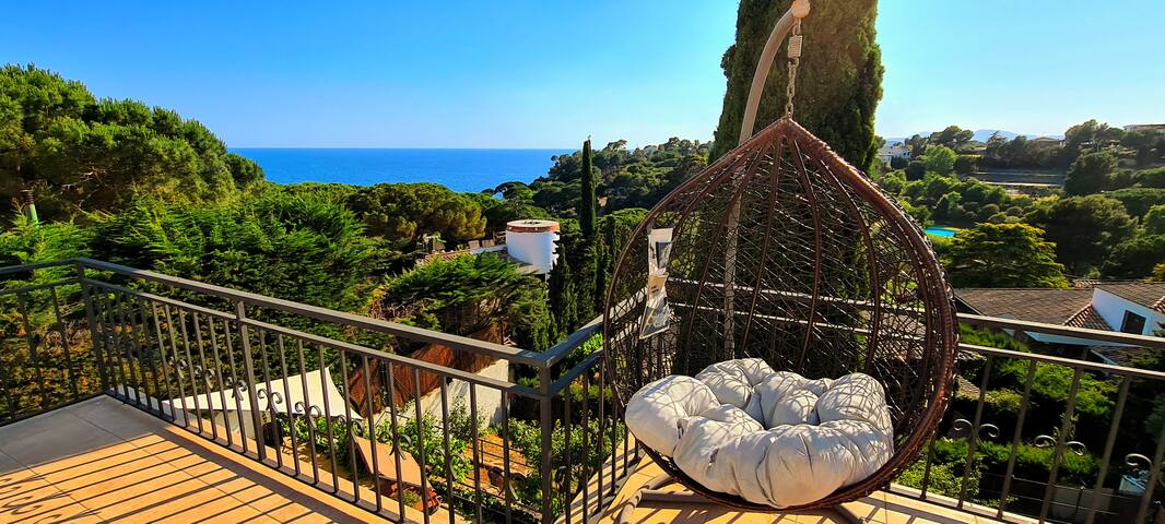 Villa Isok – Sea View Luxury in Lloret de Mar
