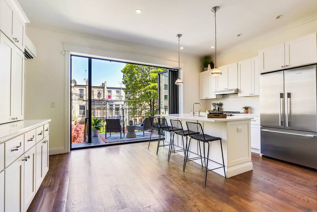 World Class Brooklyn Brownstone Near A C Trains 6 Bedrooms 3 Bathrooms Townhouse In Brooklyn United States World Class Brooklyn Brownstone Near A C Trains 6 Bedrooms 3 Bathrooms Townhouse In Brooklyn United States