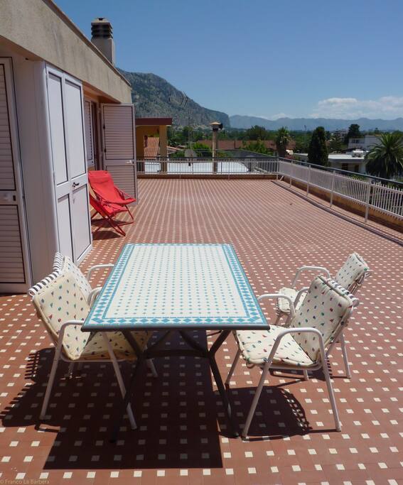 La terrazza - The front terrace