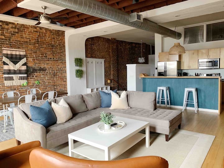 Historic Penthouse C-street Loft - スプリングフィールド, MO