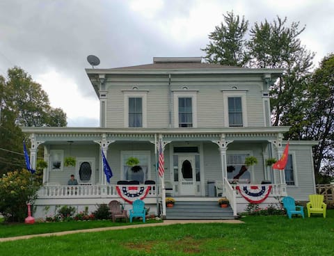 Top performing Airbnb: Beautiful waterfront home with lovely front porch in Put In Bay