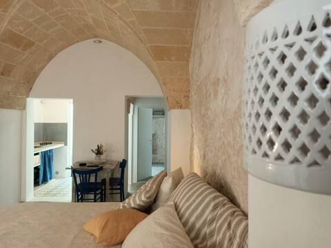 ANCIENT PUGLIA: PAMPI TWO-BEDROOM APARTMENT