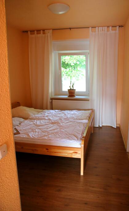#2: Schlafzimmer / bed room