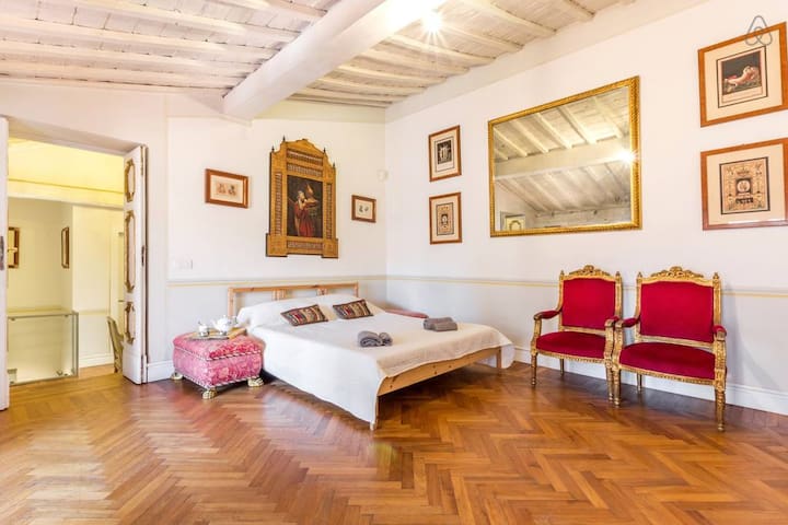 Superb 4-rooms penthouse with stunning terrace. gallery image 5