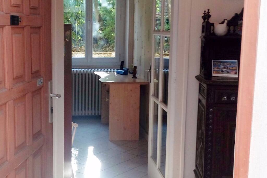 Entrée du petit bureau