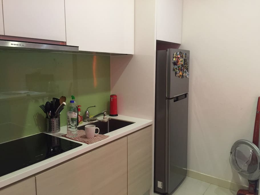 Full kitchen