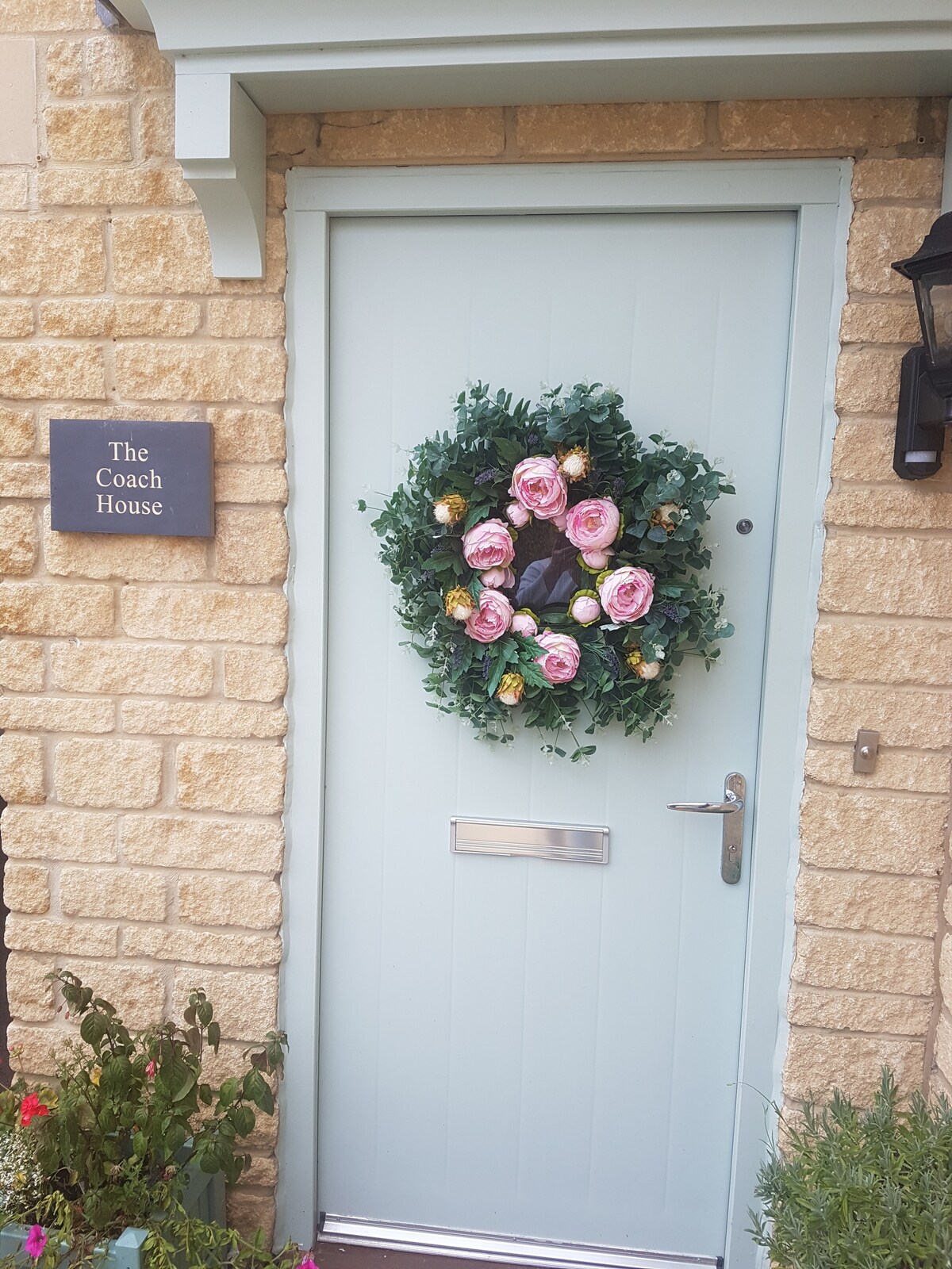 The Coach House beautiful apartment Flats for Rent in Bourtononthe