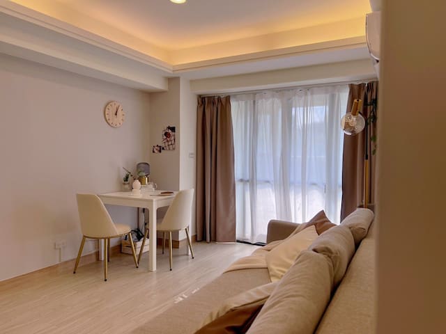 Elegant 3BR Apt by Daan Park | Elevator | Family