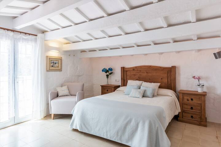 Finca Eleonora ❤ big pool & big garden,AC, Sonos ♫ gallery image 3