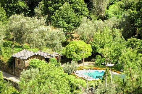 Nature lovers house with private pool