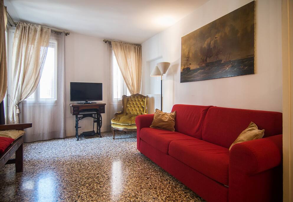 The LIVING ROOM (with sofa bed)