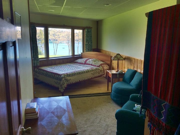 חדר שינה ראשון למטה