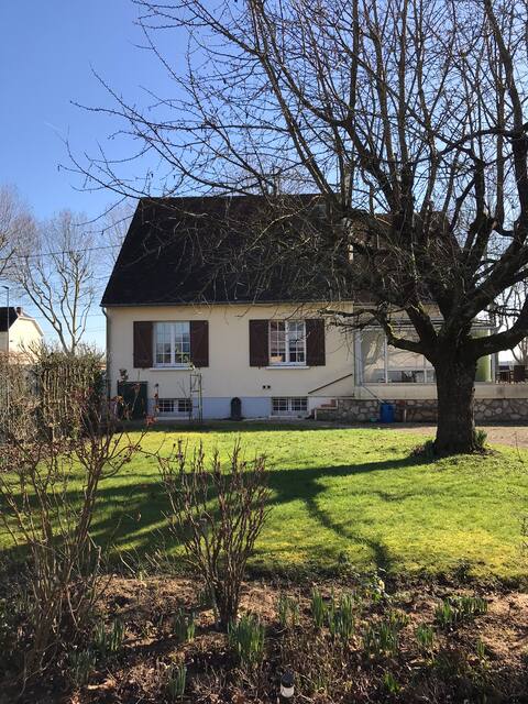 House near airport 4 bedrooms 8 people