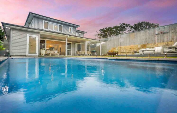 Luxury Avalon escape , Mineral Pool, linen inc gallery image 5