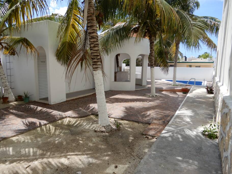 Gazebo courtyard and children's pool