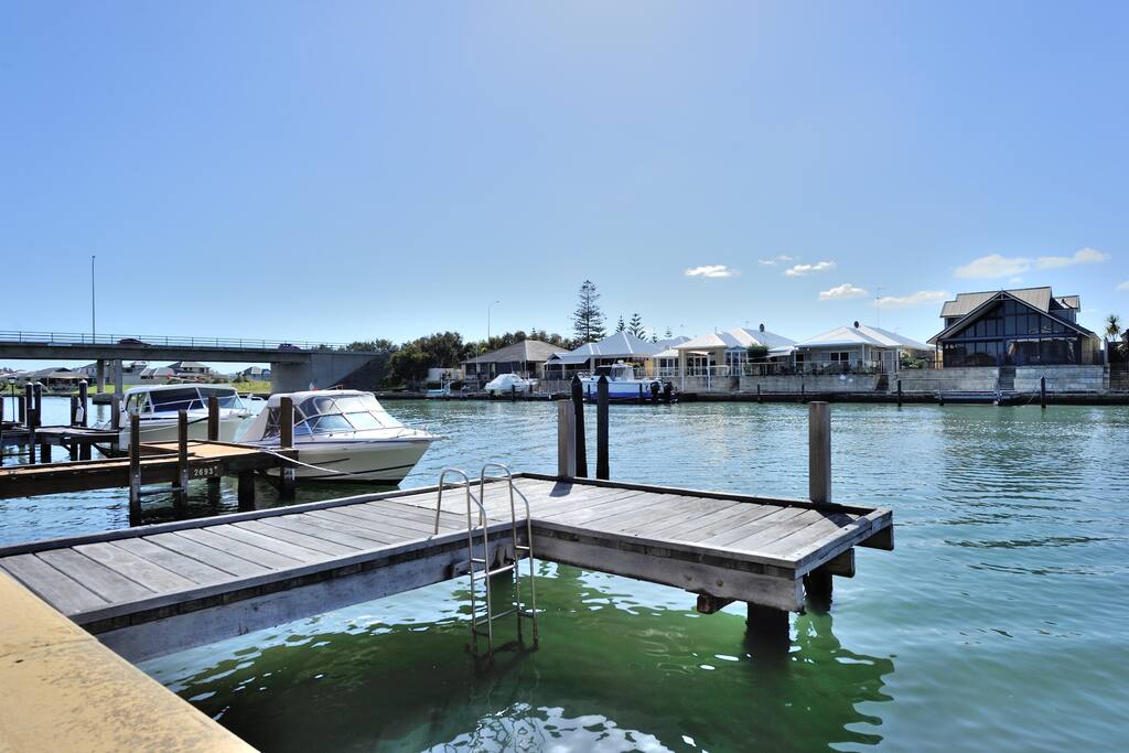 Private Jetty, moor your boat.
