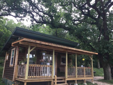 Tiny log cottage, Woods, Creek, Mountains, Hot Tub