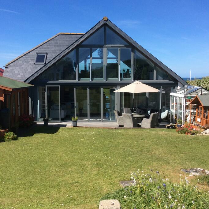 Sun trap rear garden