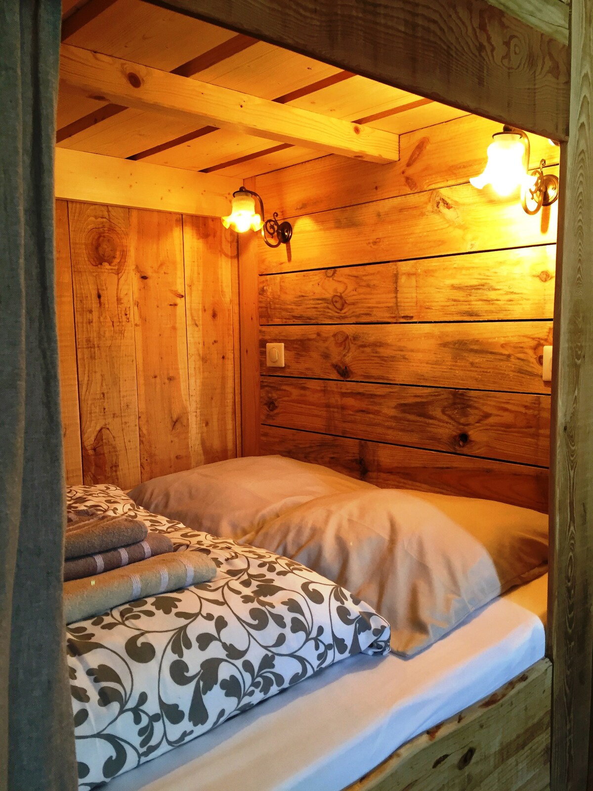 غرفة النوم 2