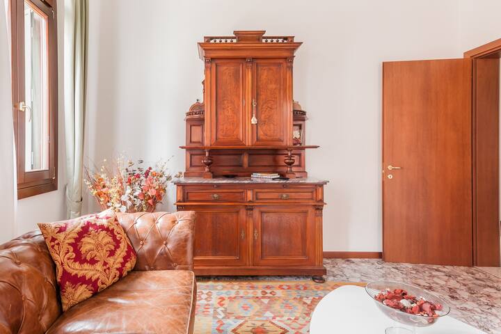 Procuratie Uno, Elegant and Bright Apartment in Cannaregio gallery image 5