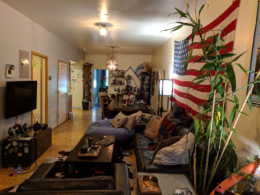 large living room.. Chromecast HBOgo or Netflix!