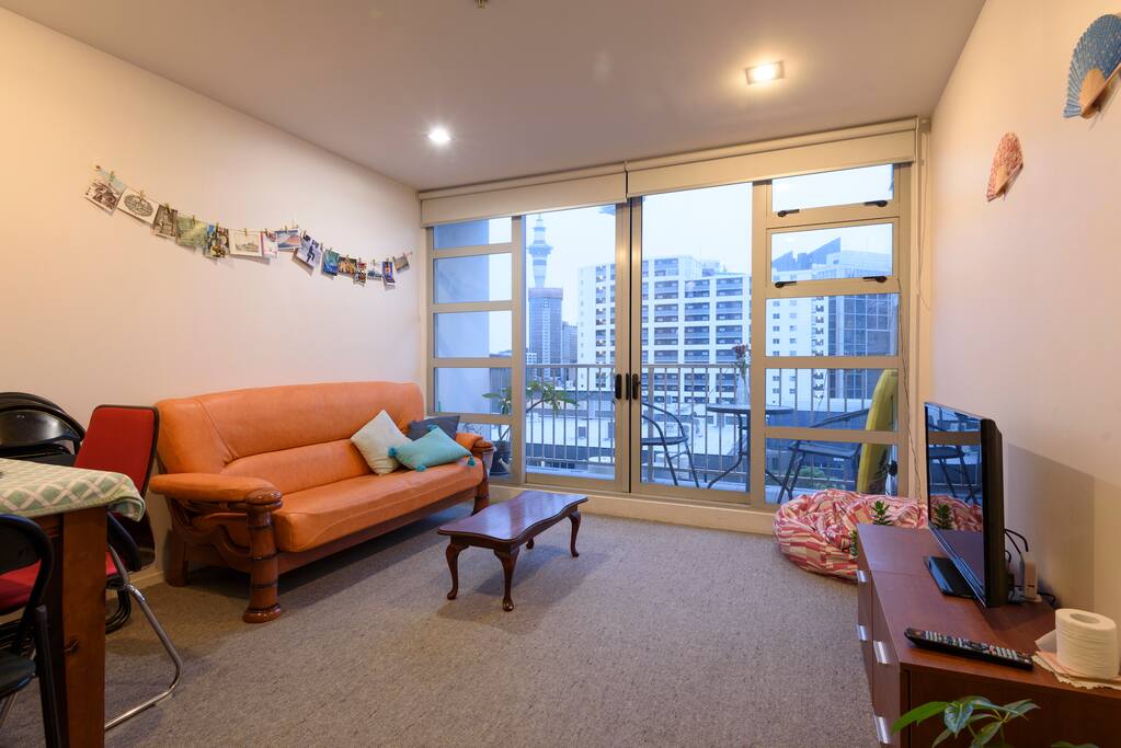 Spacious living room