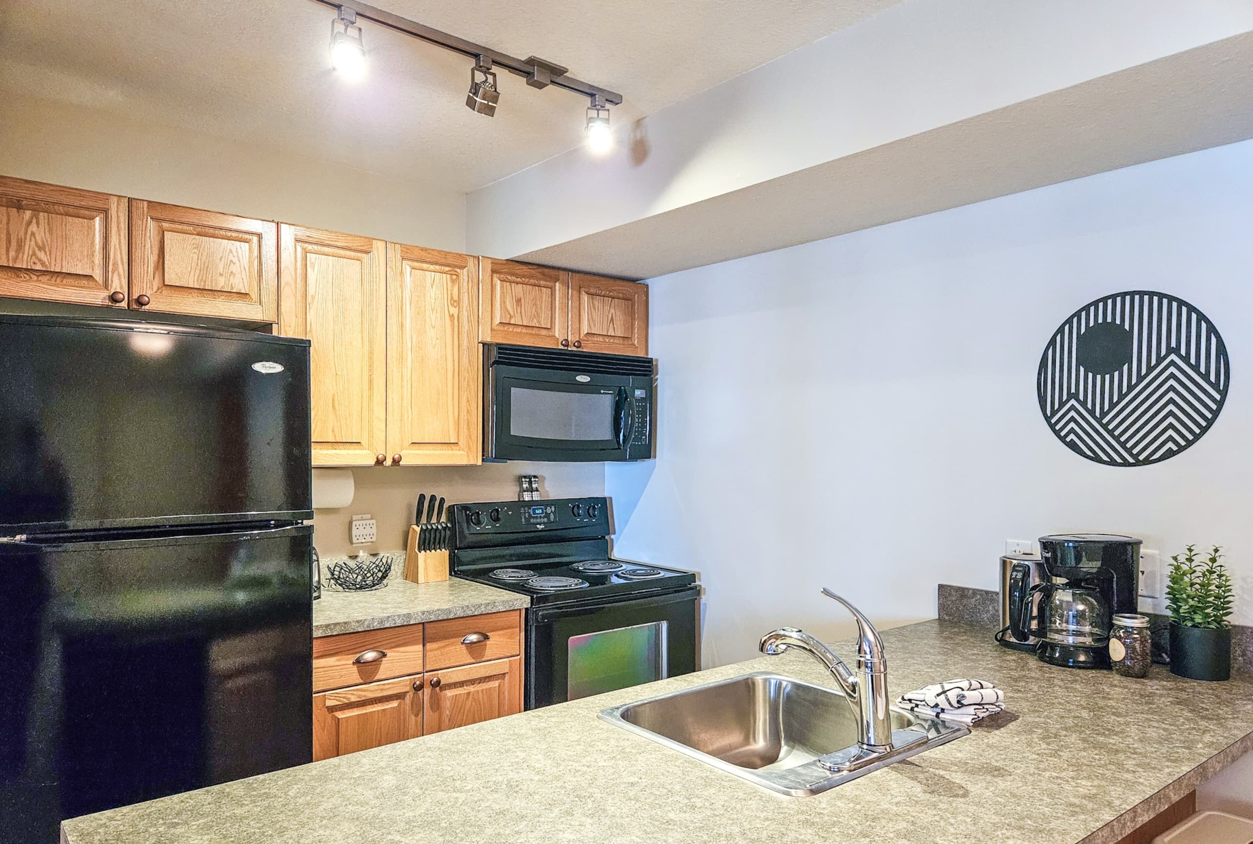 Beautiful Horsethief Studio with two Murphy beds - Photo 17