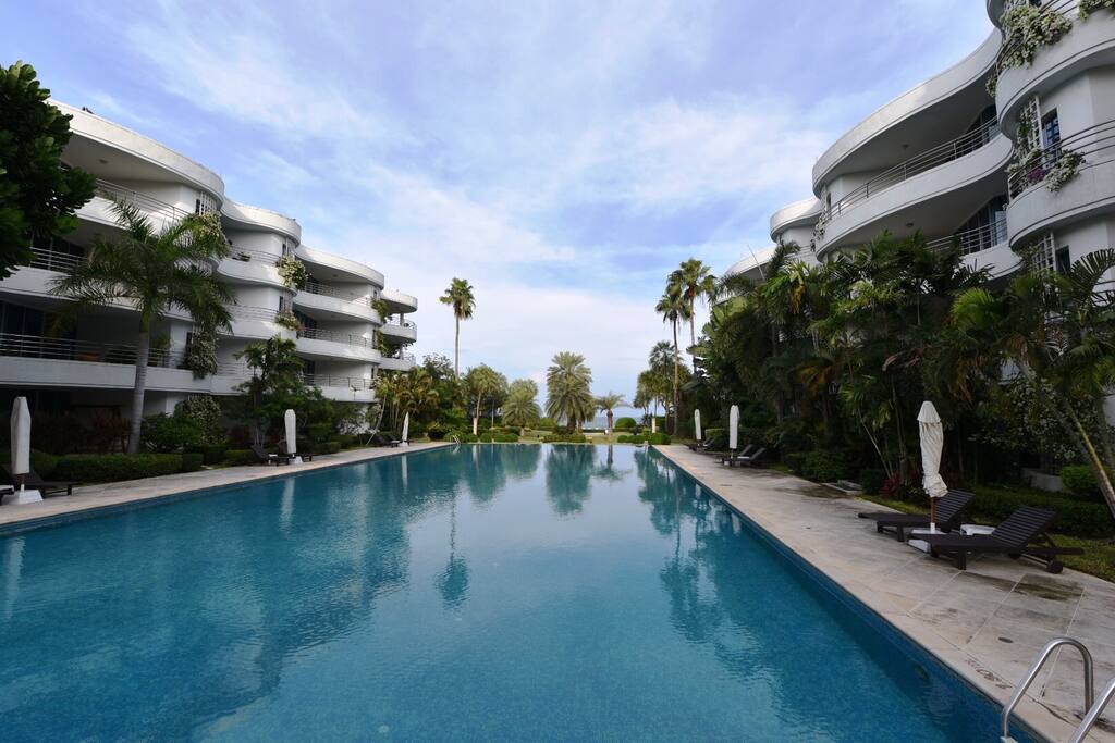 Large 20x50 meter swimming pool