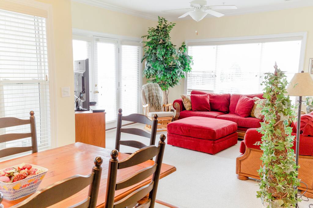 You will find your rental spotlessly clean, thanks to TurnKey’s professional housekeeping team.