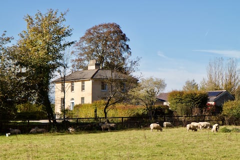 Hotwell House - Boutique Luxury in Old Coach House