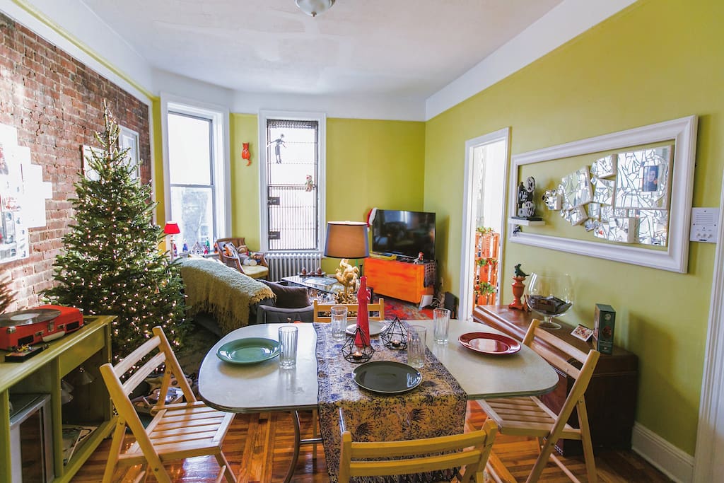 A collapsible table and foldable chairs can be opened up to become a dining area, seating 4 easily but could accommodate as many as 6.