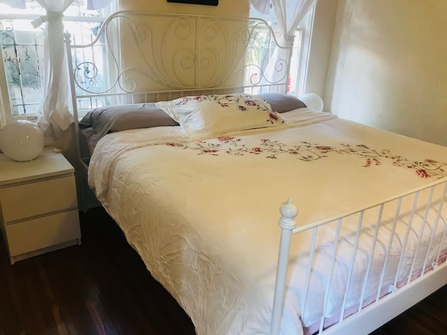 King bed