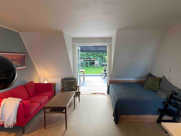 غرفة المعيشة والسرير المزدوج للشقة (140 × 200)