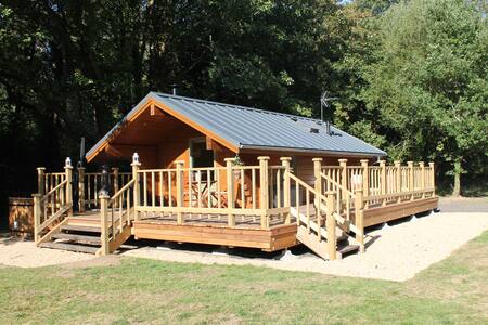 Oak Lodge with hot tub