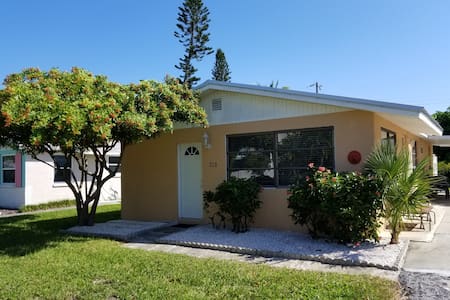 Becker's Beach Bungalow