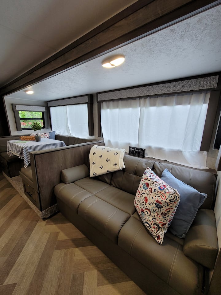 Rv Glamping In Downtown Eatonville *Mountain View* - Ohop Lake, WA