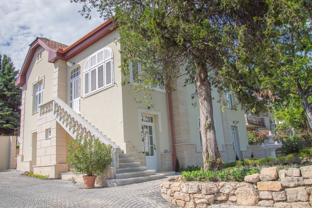 Traditional building