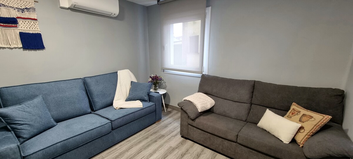 Anuncio de Airbnb popular: “Marisé 2”: with A/C , modern, central and terrace en O Grove