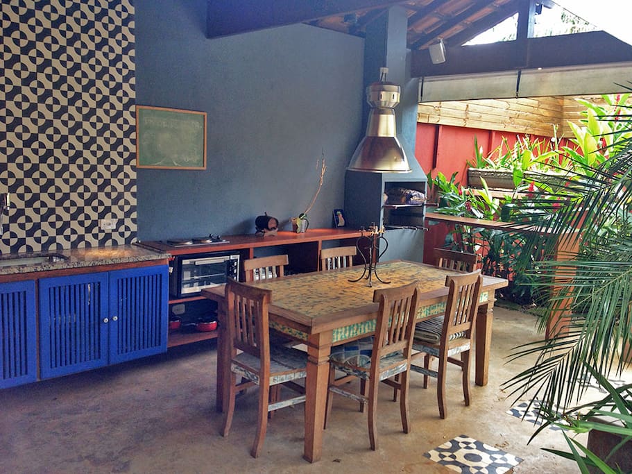 Espaço Gourmet - Churrasqueira. Fogão e forno elétricos