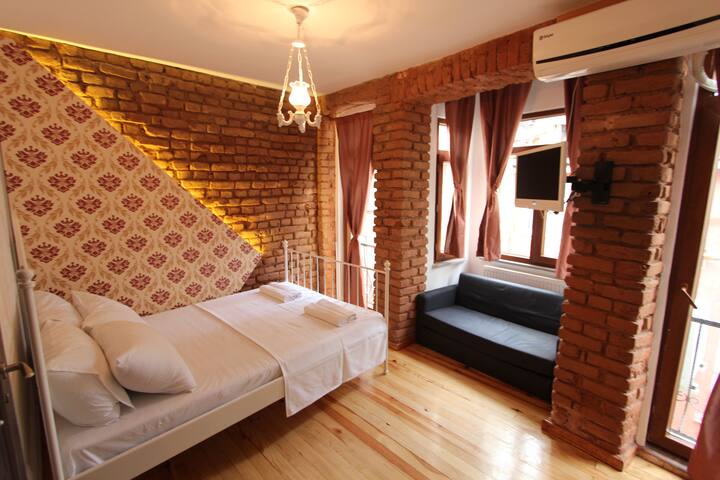 Lovely&Cheap&Cozy studio in Taksim
