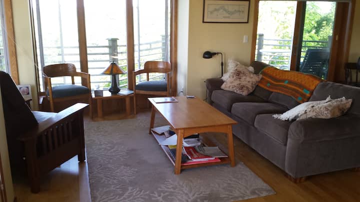 Main level living area