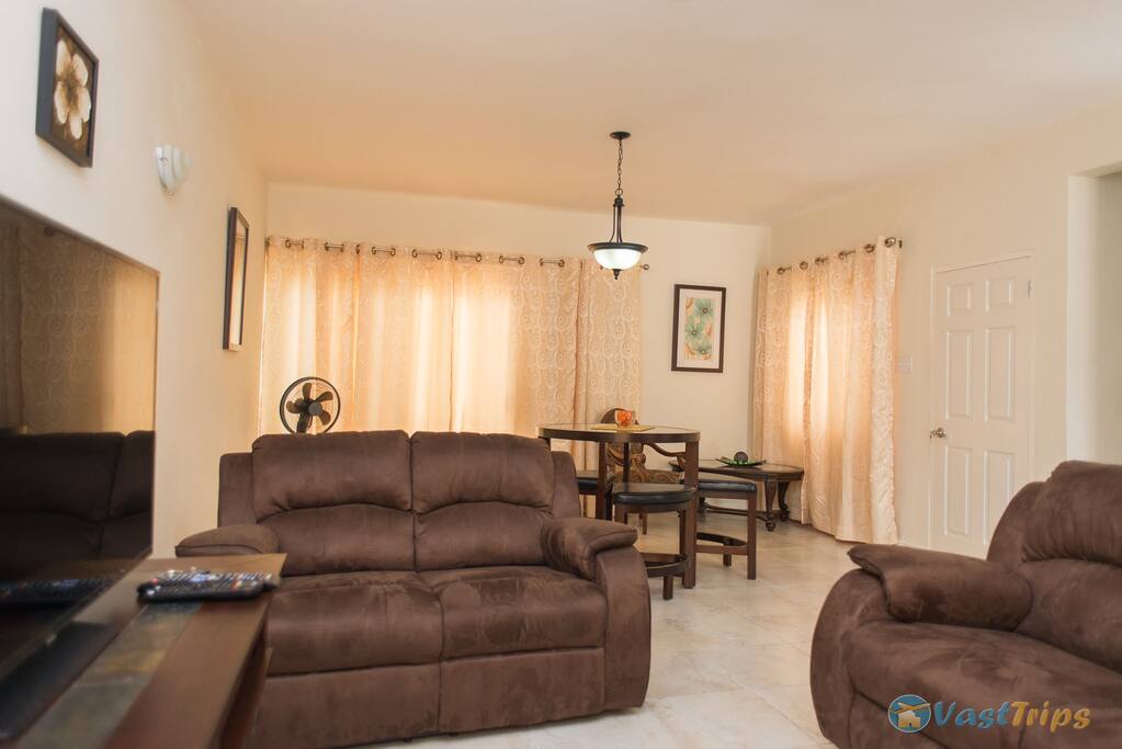 Spacious living room
