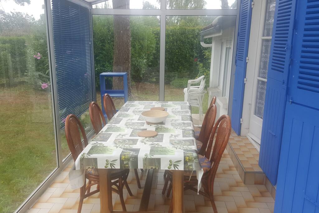 Véranda coin repas
