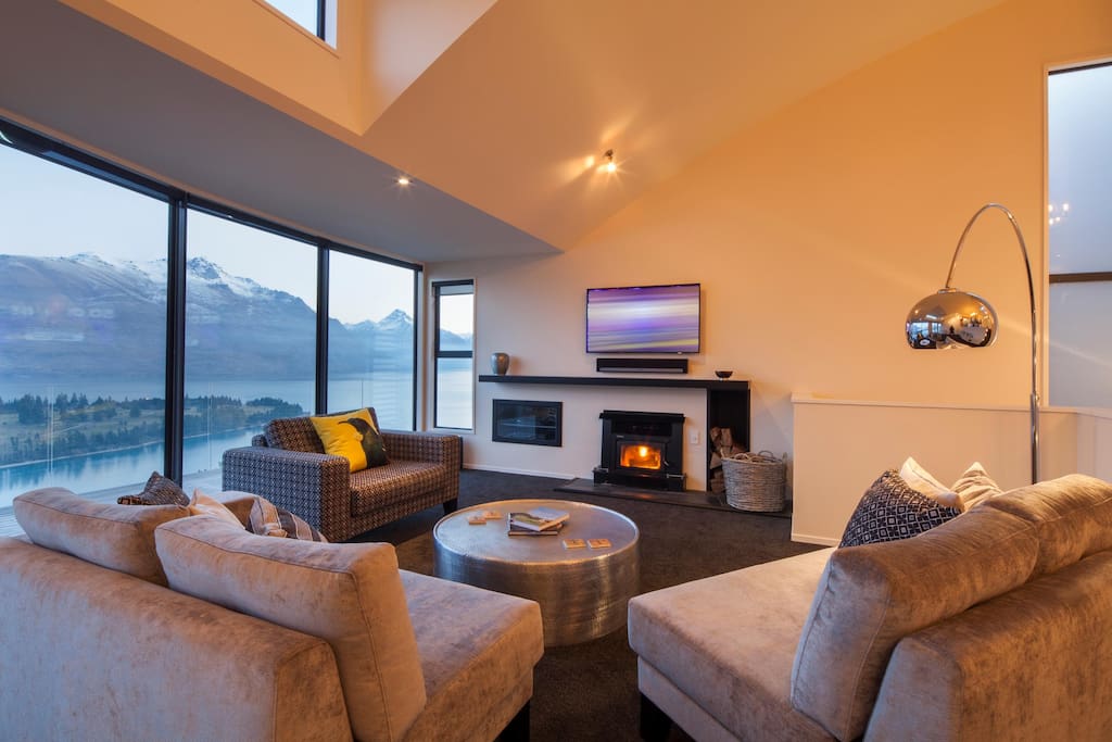 Living with fire place