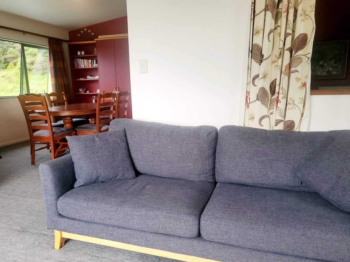 Successful Airbnb property: Waihau Bay Vista - G B's Barn in Bay Of Plenty