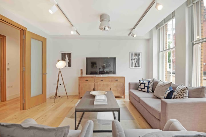 A short walk to Regent Street gallery image 3