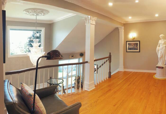 Luxury Estate Sunroom Sauna Spa Gym Pool (6-10) gallery image 4